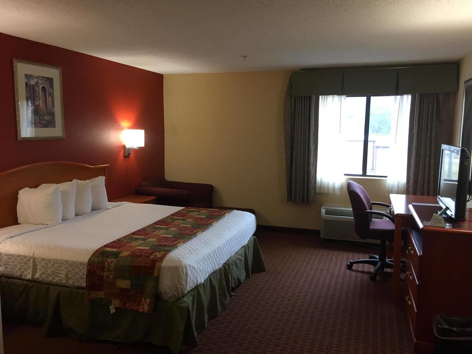 Millennium Inn Ellisville エクステリア 写真