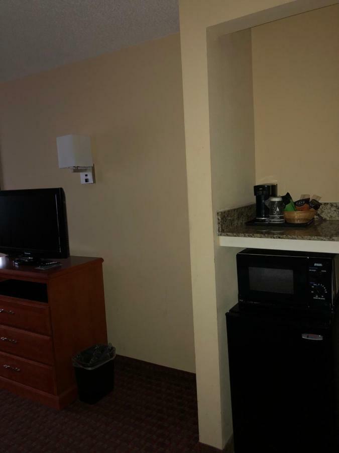 Millennium Inn Ellisville エクステリア 写真